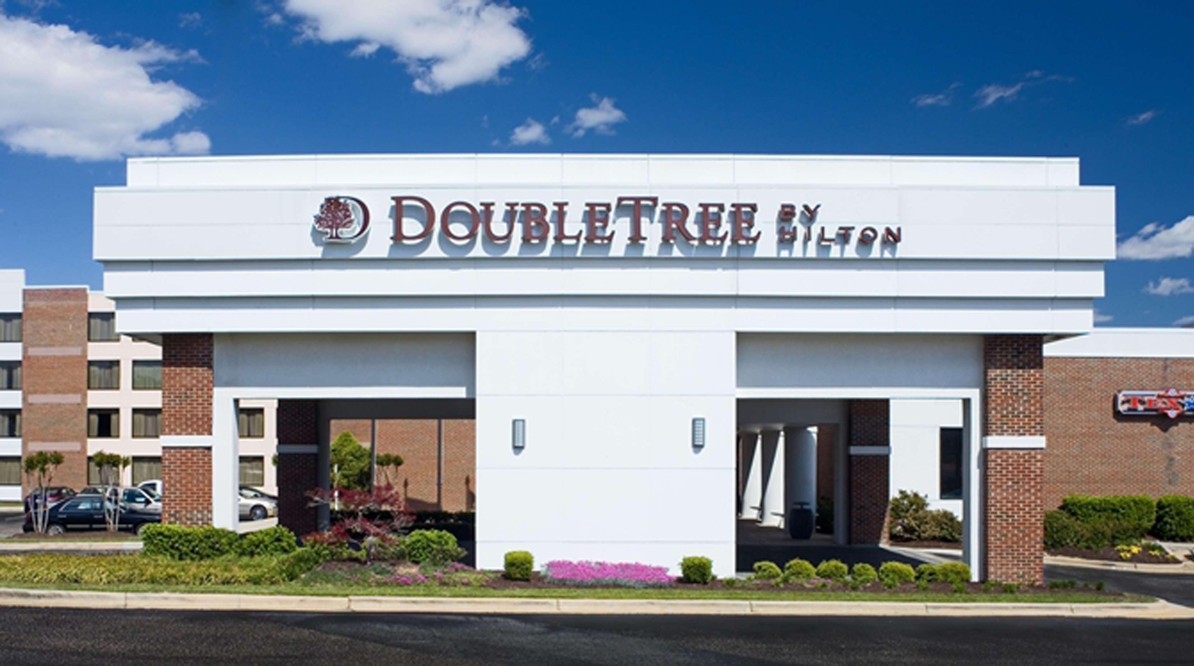 Готель Doubletree By Hilton Рокі-Маунт Екстер'єр фото